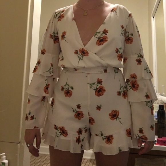 Floral Romper - Picture 4 of 6